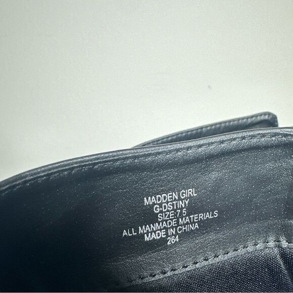 Madden Girl Women's Black G-Dstiny Boots Knee High Back Zip Back Buckle Sz 7,5 - Picture 6 of 12